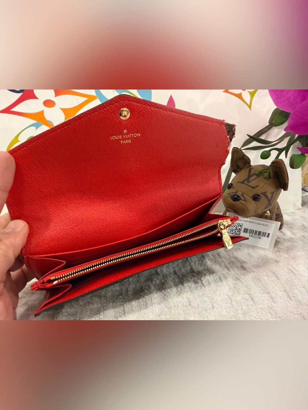 Louis Vuitton Sarah Monogram Wallet with Coquelicot Red interior - Picture 9 of 16